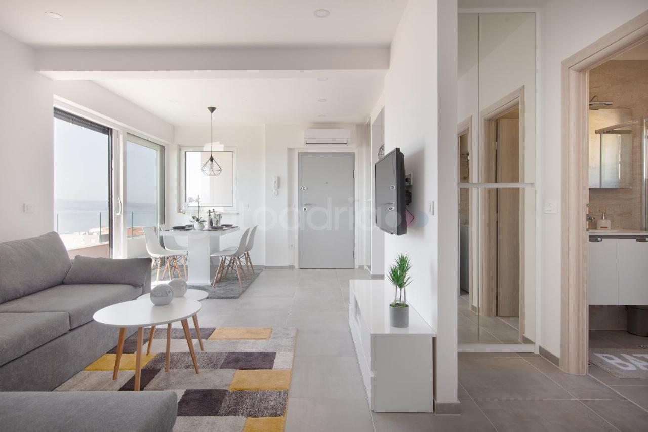 Luxury Apartment Sofia -Free Beach Parking Makarska Bagian luar foto