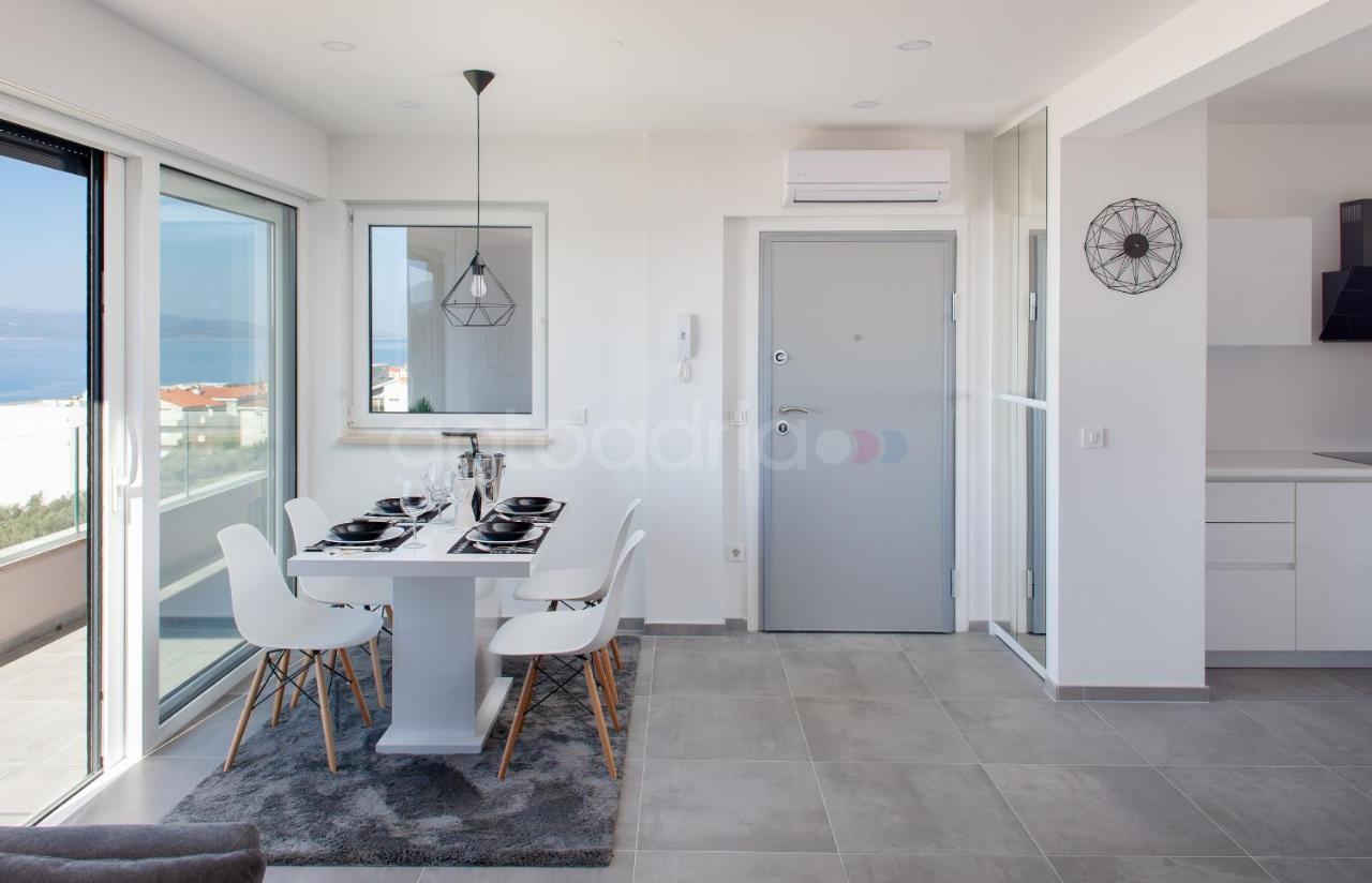 Luxury Apartment Sofia -Free Beach Parking Makarska Bagian luar foto