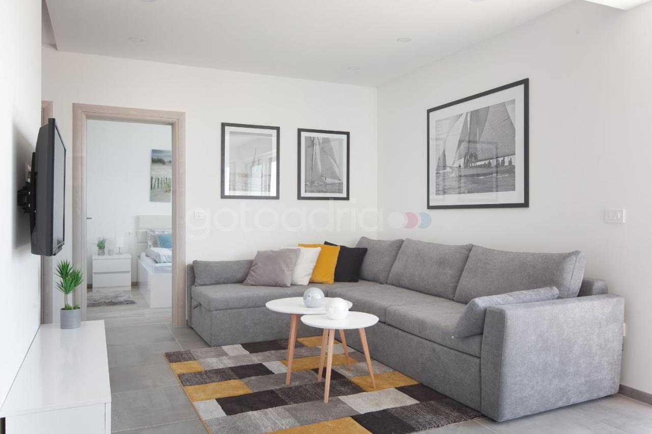 Luxury Apartment Sofia -Free Beach Parking Makarska Bagian luar foto