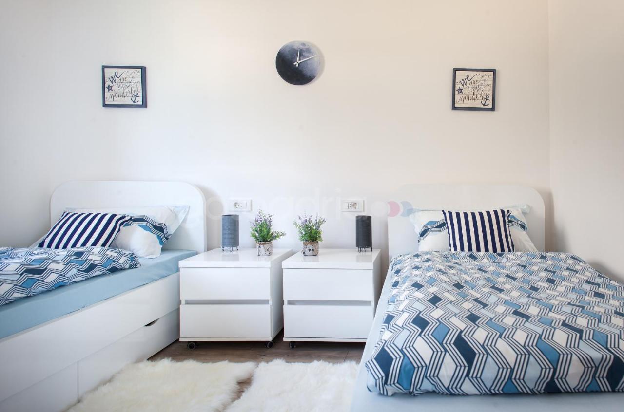 Luxury Apartment Sofia -Free Beach Parking Makarska Bagian luar foto